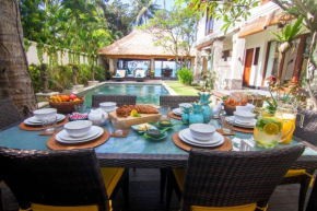 Villa Anjani - Oceanfront Villa, With Private Garden and Cook - Candidasa
